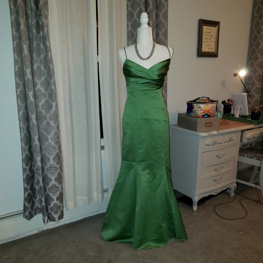 Green Floor Length Gown With Matching Wrap - image 1